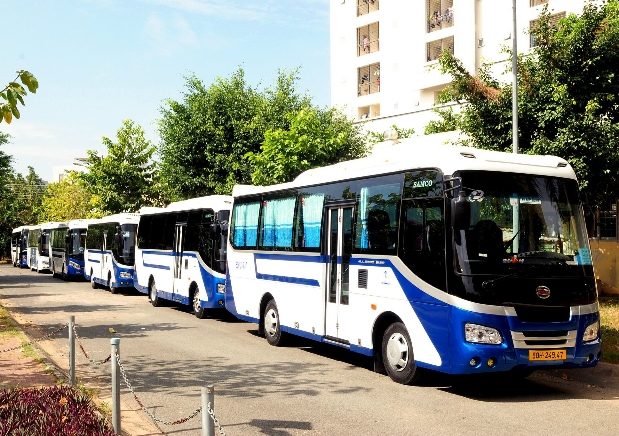 Cho thuê xe 29 chỗ Samco XANH - TRẮNG